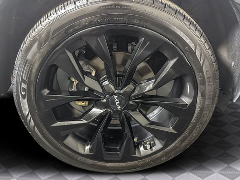 Used 2023 Kia Sorento SX image 40