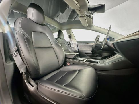 Used 2023 Tesla Model 3 Standard Range RWD image 29