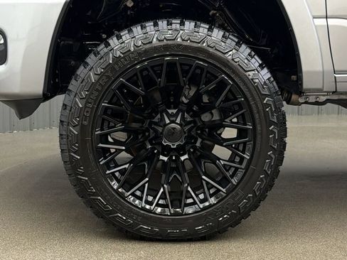 Used 2025 RAM 1500 Big Horn AWD/4WD image 10