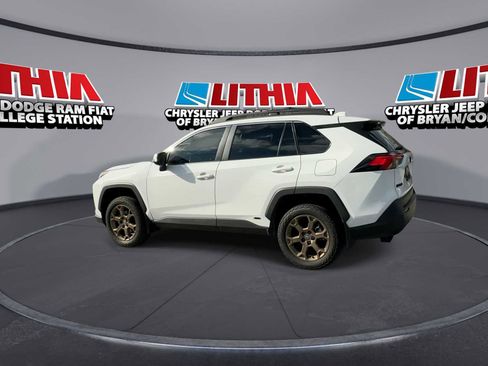 Used 2023 Toyota RAV4 AWD Hybrid image 5