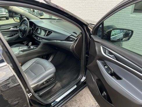 Used 2020 Buick Enclave Essence w/ Sport Touring Edition image 26