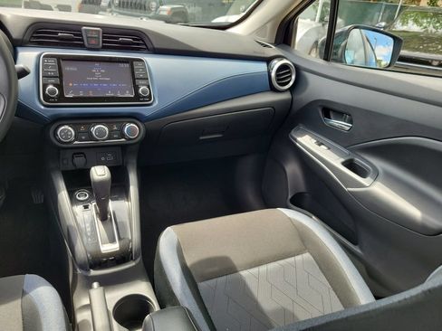 Used 2025 Nissan Versa SV FWD image 12