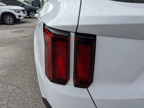 Used 2022 Kia Sorento LX image 9