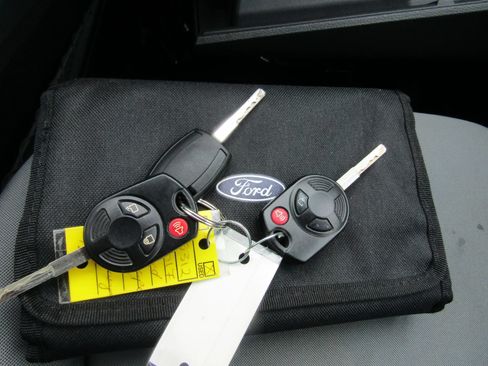 Used 2017 Ford Escape S FWD image 30