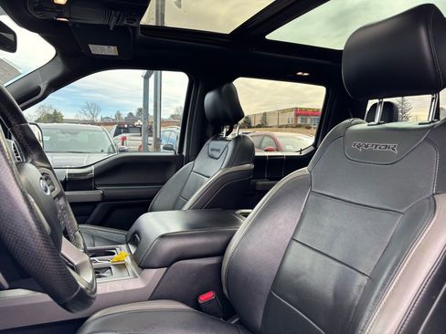 Used 2017 Ford F150 Raptor w/ Equipment Group 802A Luxury image 15