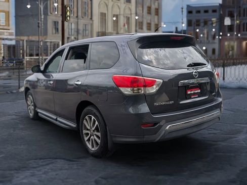 Used 2014 Nissan Pathfinder S AWD/4WD image 4
