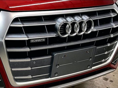 Used 2018 Audi Q5 2.0T Premium Plus w/ Premium Plus Package image 32