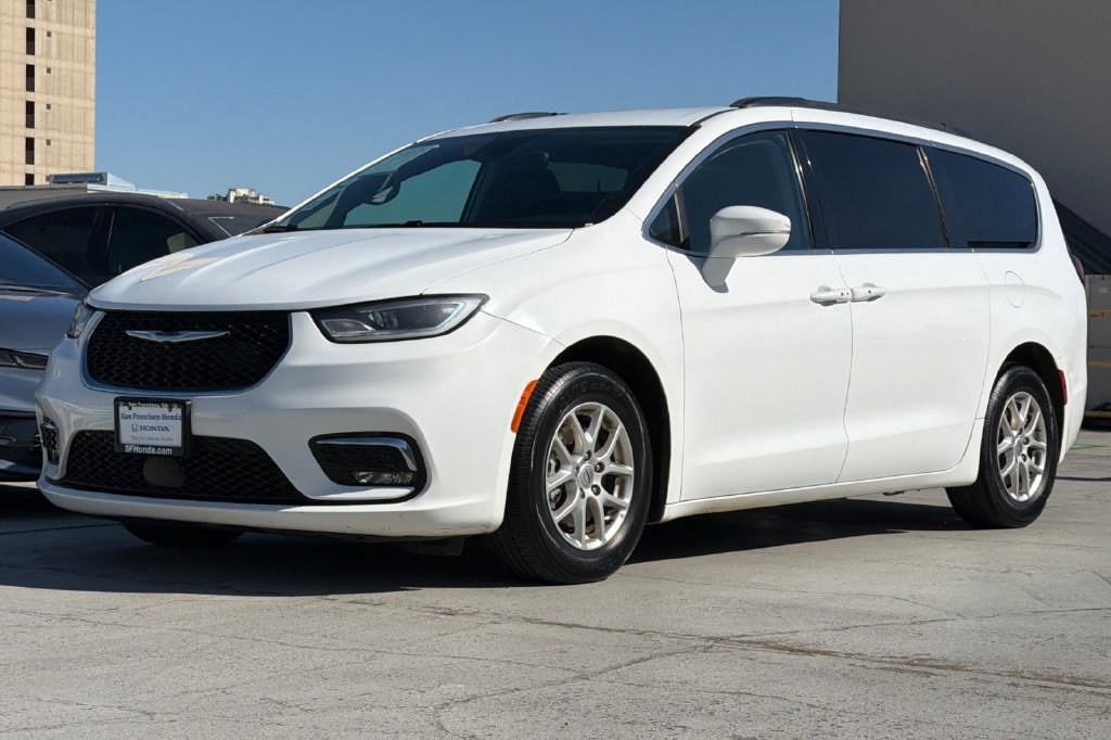 Used 2022 Chrysler Pacifica Touring-L FWD image 11