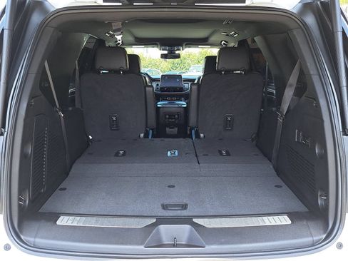 Used 2022 Chevrolet Tahoe RST w/ Luxury Package AWD/4WD image 14