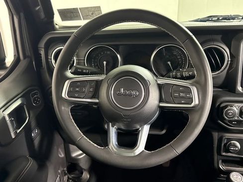 Used 2023 Jeep Wrangler Unlimited Sahara w/ Cold Weather Group AWD/4WD image 27