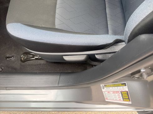 Used 2025 Nissan Versa SV FWD image 22