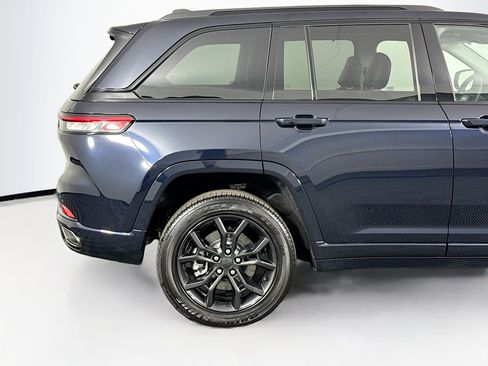 Used 2023 Jeep Grand Cherokee 30th Anniversary image 44