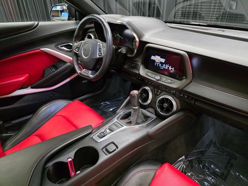 Used 2016 Chevrolet Camaro SS RWD image 36