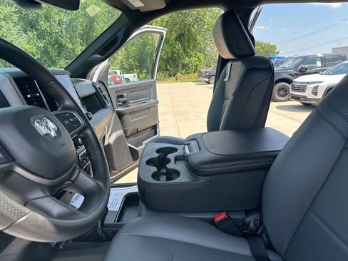Used 2023 RAM 3500 Tradesman w/ Convenience Group image 34