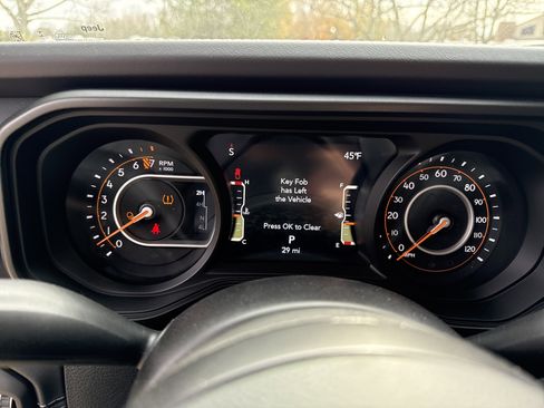 New 2025 Jeep Gladiator Sport w/ Premium Package image 27