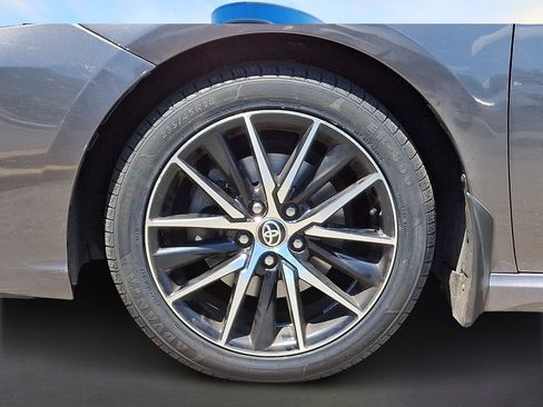 Used 2021 Toyota Camry SE FWD image 5