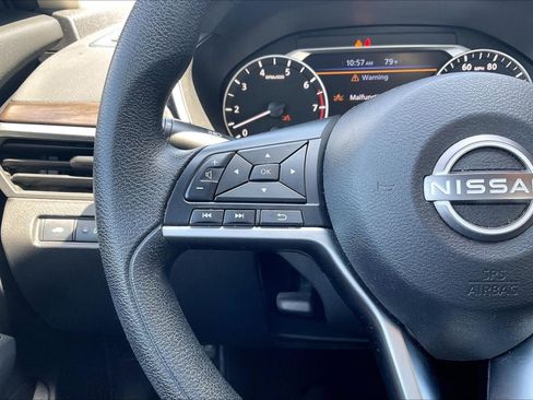 Used 2023 Nissan Altima 2.5 SV FWD image 18