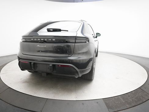 Used 2024 Porsche Macan 4 Electric image 14