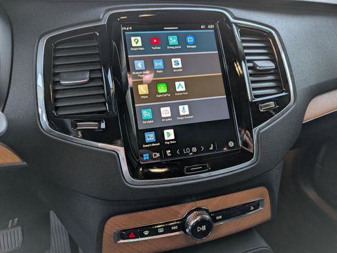 Used 2023 Volvo XC90 T8 Plus image 23