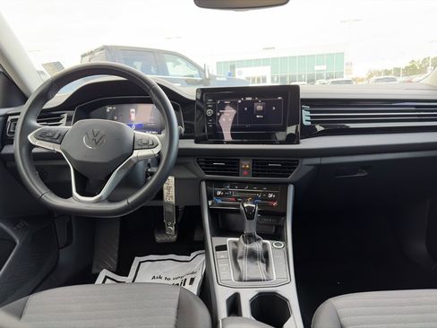 Used 2025 Volkswagen Jetta S image 10