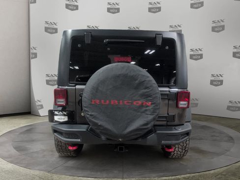 Used 2016 Jeep Wrangler Unlimited Rubicon image 4