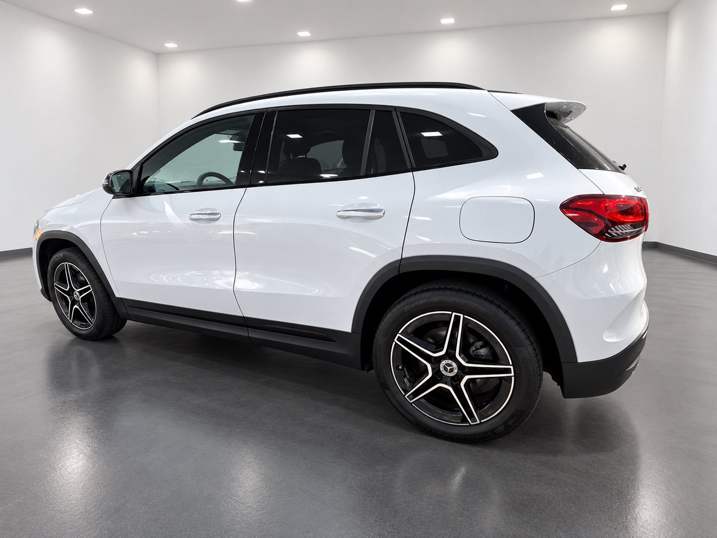 Used 2021 Mercedes-Benz GLA 250 4MATIC image 4