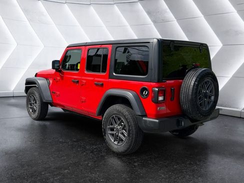 Used 2024 Jeep Wrangler Unlimited Sport AWD/4WD image 4
