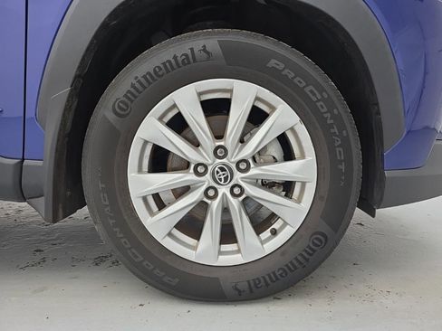 Used 2022 Toyota Corolla Cross LE w/ Moonroof Package image 18