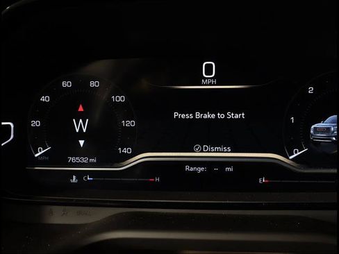 Used 2023 GMC Yukon Denali RWD image 9