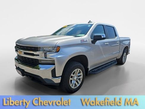 Used 2021 Chevrolet Silverado 1500 LT w/ Z71 Off-Road Package AWD/4WD image 3