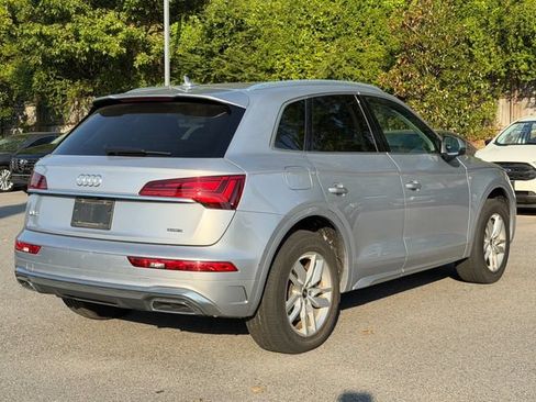 Used 2022 Audi Q5 2.0T Premium w/ Convenience Package AWD/4WD image 3