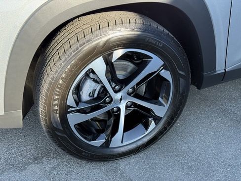 New 2025 Chevrolet Trax RS w/ Driver Confidence Package image 4