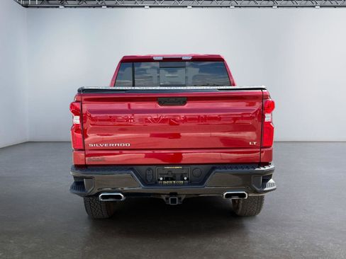 Used 2025 Chevrolet Silverado 1500 LT Trail Boss w/ Convenience Package II AWD/4WD image 4