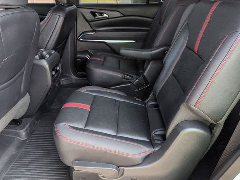 Certified 2026 Chevrolet Traverse RS w/ LPO, Floor Liner Package FWD image 33