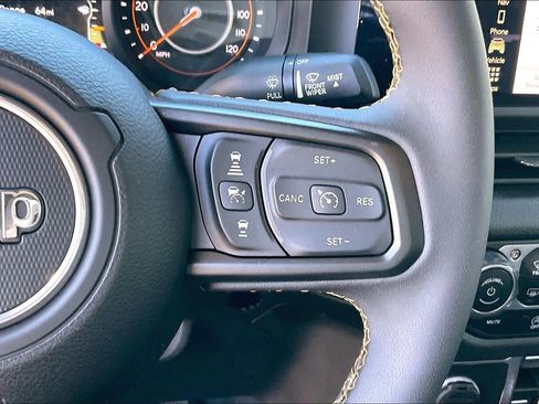 Certified 2024 Jeep Gladiator Sport image 24