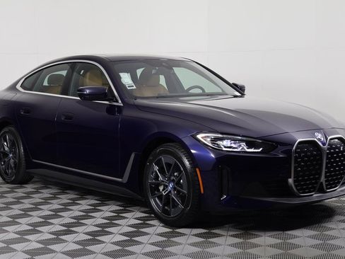 Used 2023 BMW i4 eDrive35 w/ Premium Package image 3