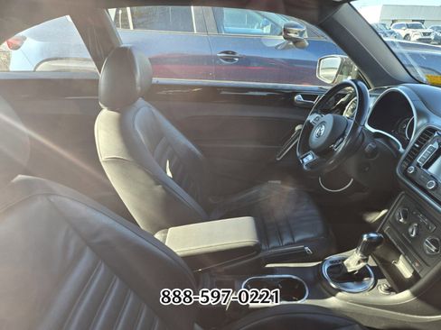 Used 2014 Volkswagen Beetle R-Line image 8