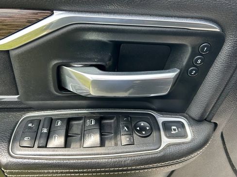 Used 2019 RAM 2500 Laramie AWD/4WD image 17