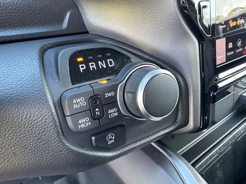 Certified 2025 RAM 1500 Big Horn AWD/4WD image 26