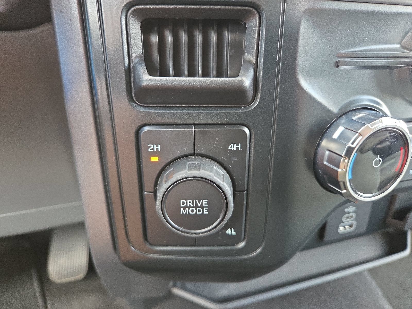 Used 2025 Ford F150 XLT w/ Equipment Group 301A Standard AWD/4WD image 20