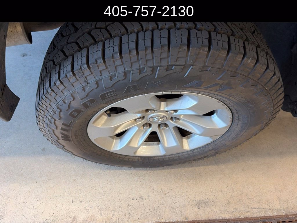 Used 2019 RAM 1500 Laramie AWD/4WD image 12
