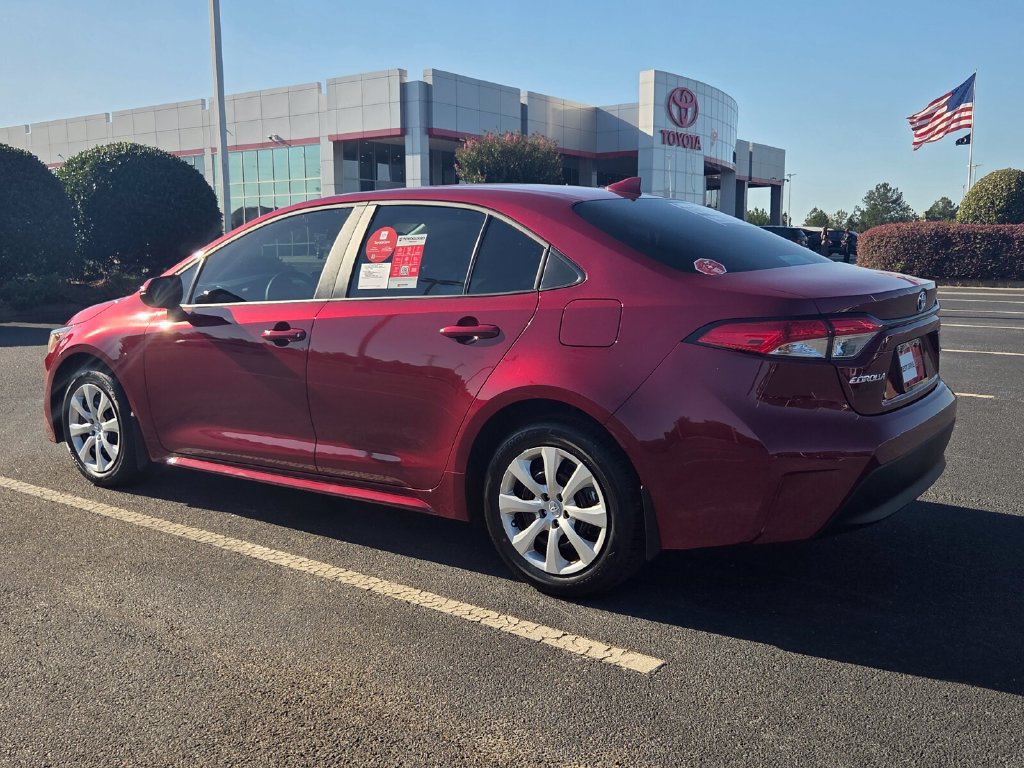 New 2027 Toyota Corolla LE FWD image 9