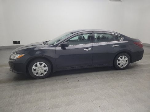 Used 2018 Nissan Altima 2.5 S w/ S Convenience Package FWD image 2