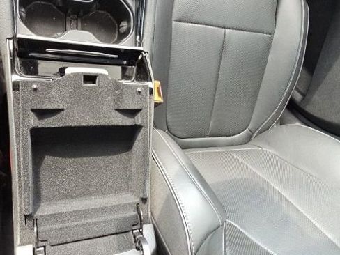 Used 2023 Jeep Grand Cherokee Overland w/ Luxury Tech Group IV image 57