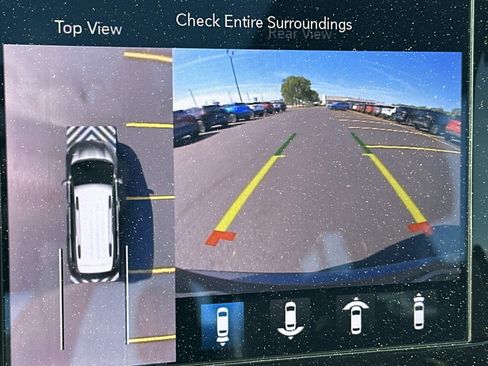Used 2020 Chrysler Pacifica Limited w/ Advanced Safetytec Group FWD image 29