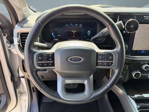 Used 2024 Ford F250 Lariat w/ Lariat Ultimate Package AWD/4WD image 15