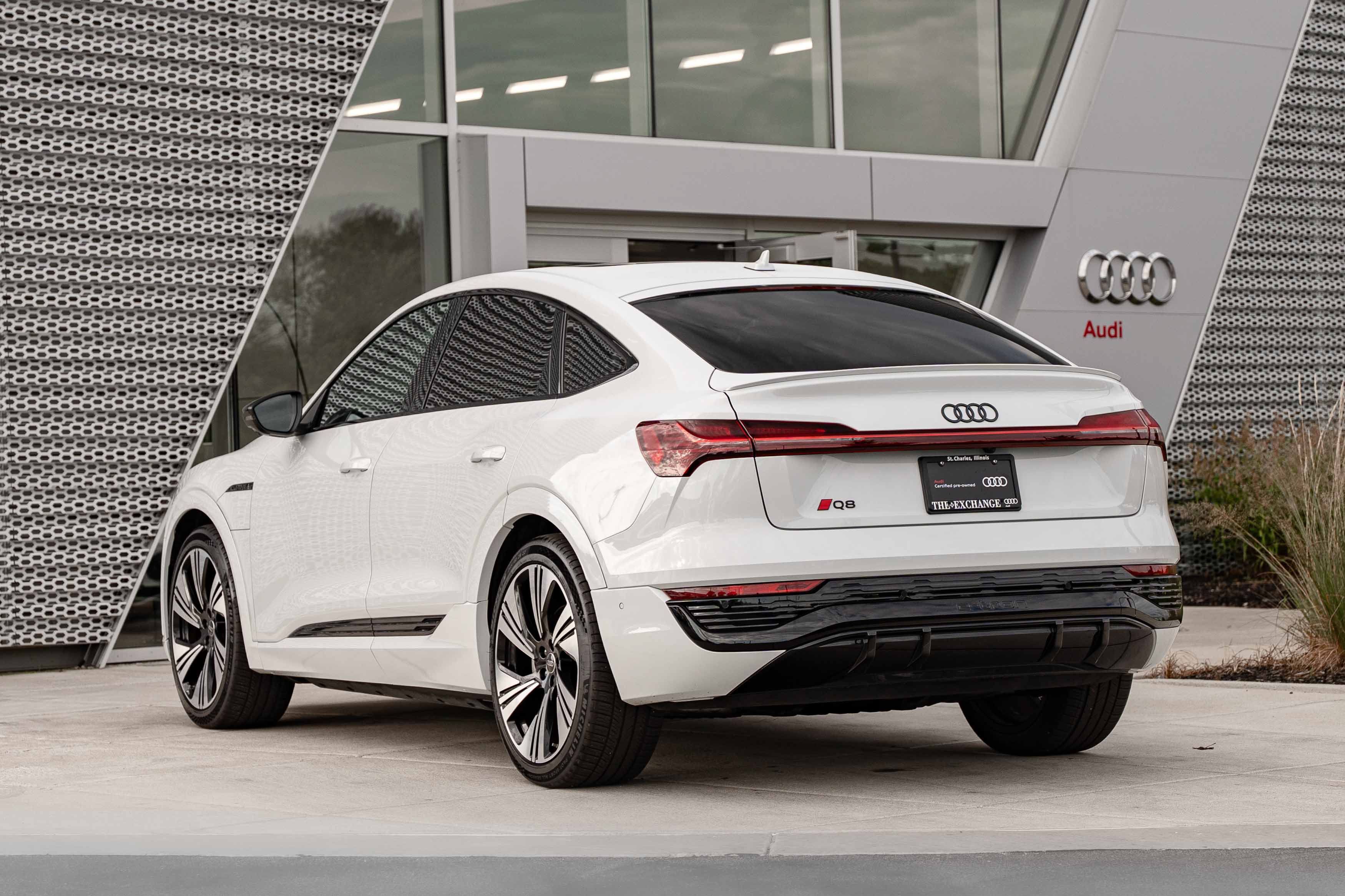 Certified 2024 Audi Q8 e-tron Prestige w/ Prestige Package AWD/4WD image 5