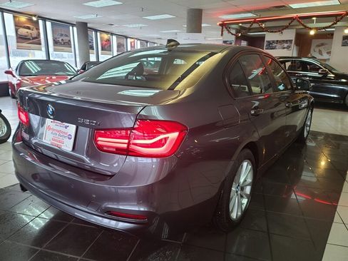 Used 2017 BMW 320i xDrive Sedan image 4