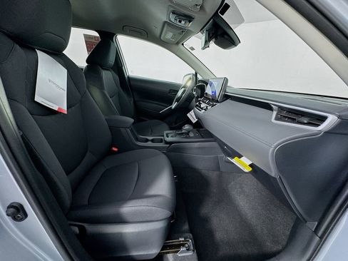 New 2026 Toyota Corolla Cross LE FWD image 29
