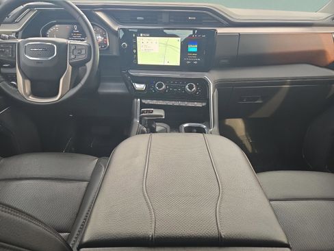 Used 2024 GMC Sierra 1500 Denali image 10